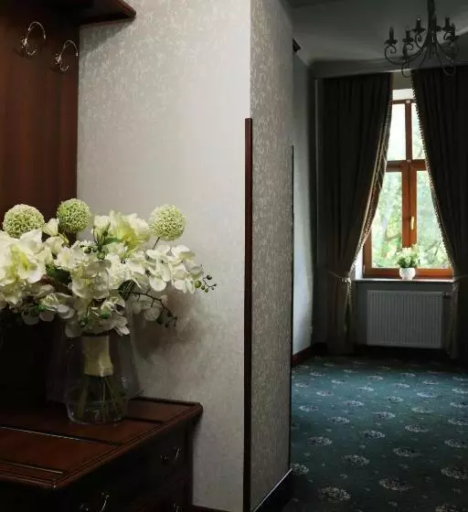 Junior Suite, Chopin