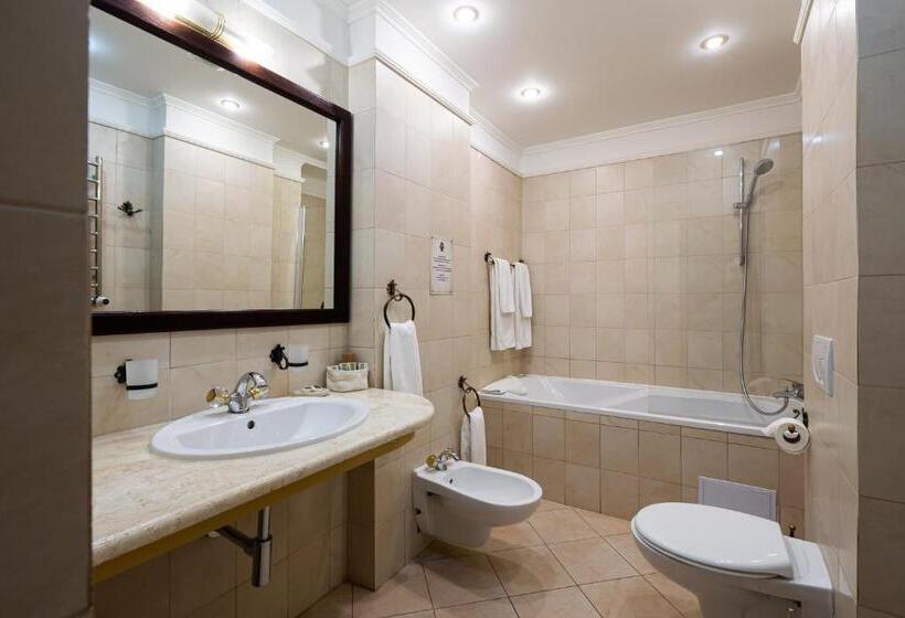 Superior suite with balcony, Chopin