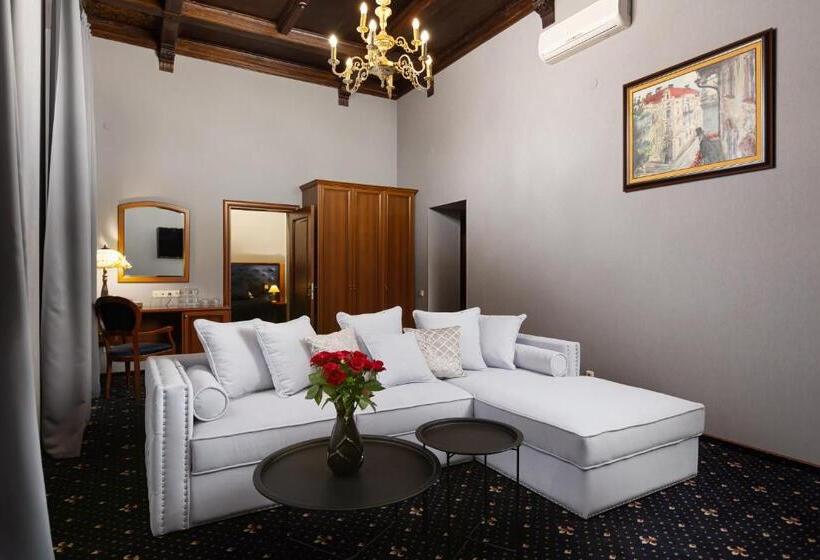 Superior suite with balcony, Chopin