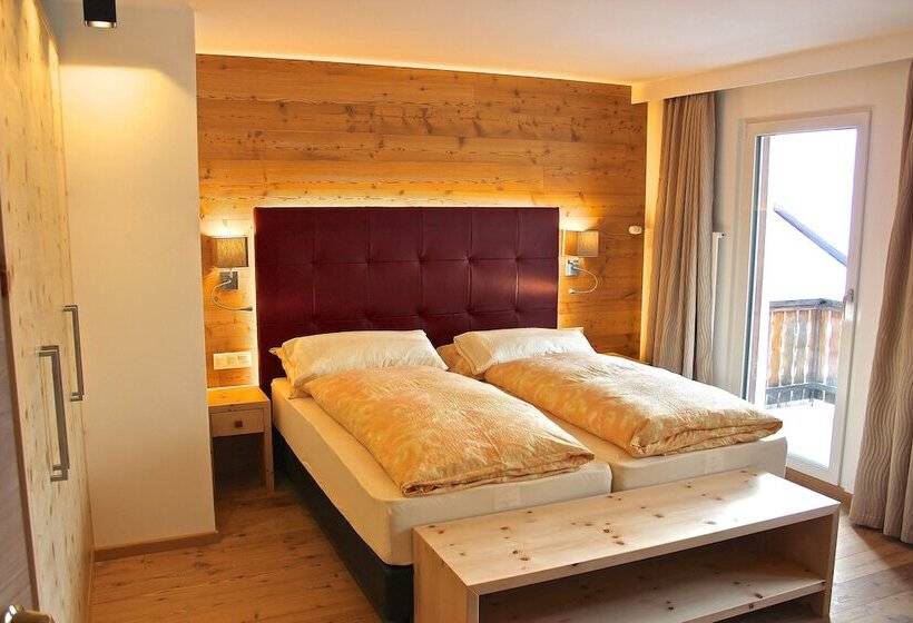 חדר דלוקס, Conrad