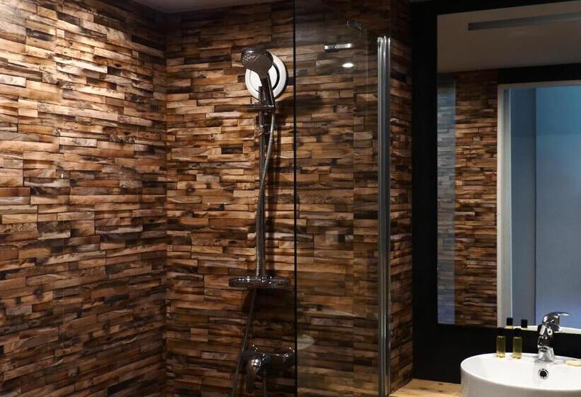 Номер Superior, Contact Hôtel Le Provençal Bordeaux Lac