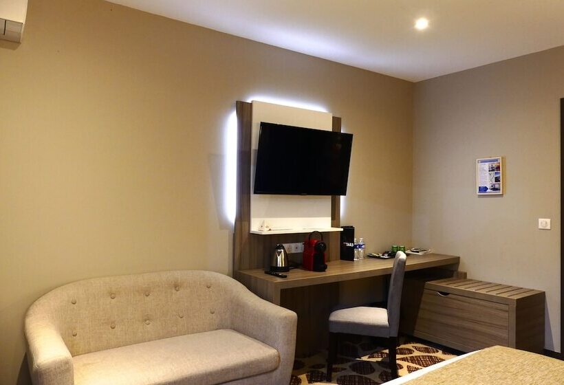 Люкс Вид на Сад, Contact Hôtel Le Provençal Bordeaux Lac