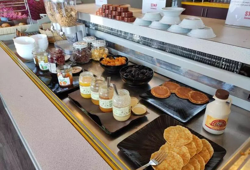スーペリアールーム, Contact Hôtel Le Provençal Bordeaux Lac