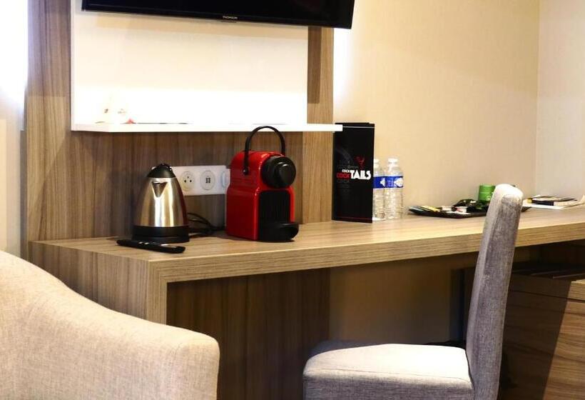 סוויטה נוף לגינה, Contact Hôtel Le Provençal Bordeaux Lac