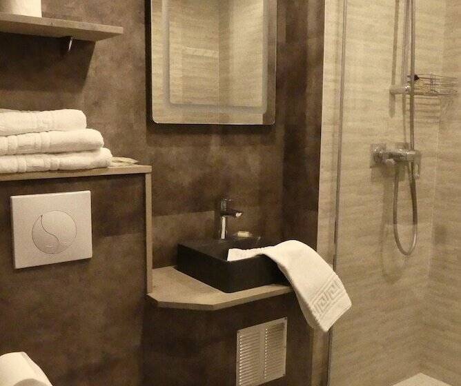 Номер Superior, Contact Hôtel Le Provençal Bordeaux Lac