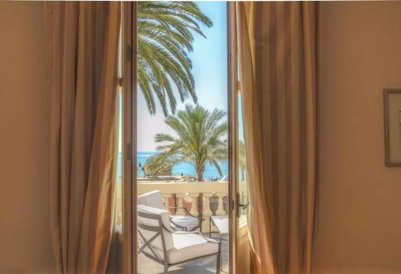 سوییت با چشمانداز دریا, De La Plage