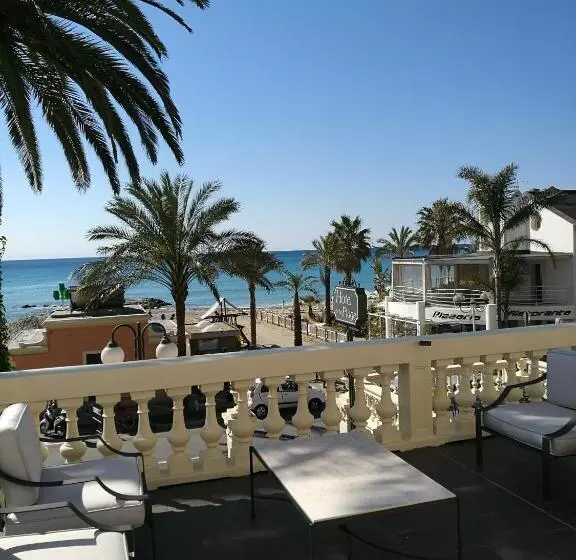 سوییت با چشمانداز دریا, De La Plage