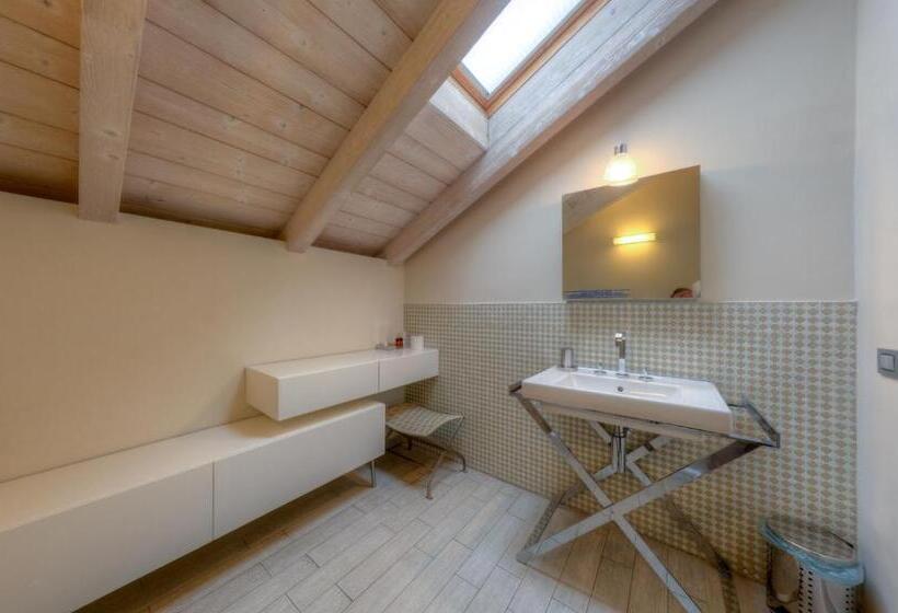 סוויטת דלוקס נוף לים, De La Plage