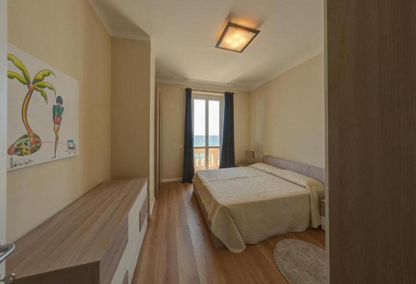 דירת חדר נוף לים, De La Plage