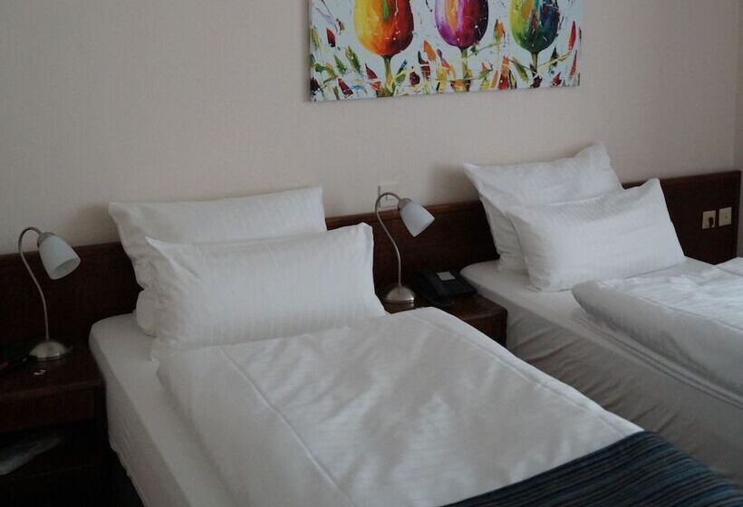 标准三人间, Forsthaus St. Hubertus