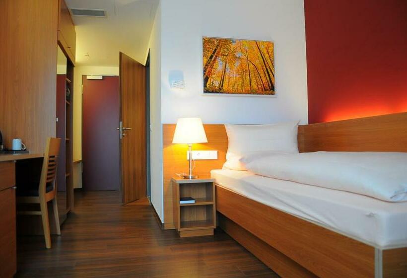 스탠다드 싱글 룸, Franz