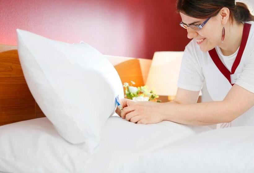 스탠다드 룸, Franz