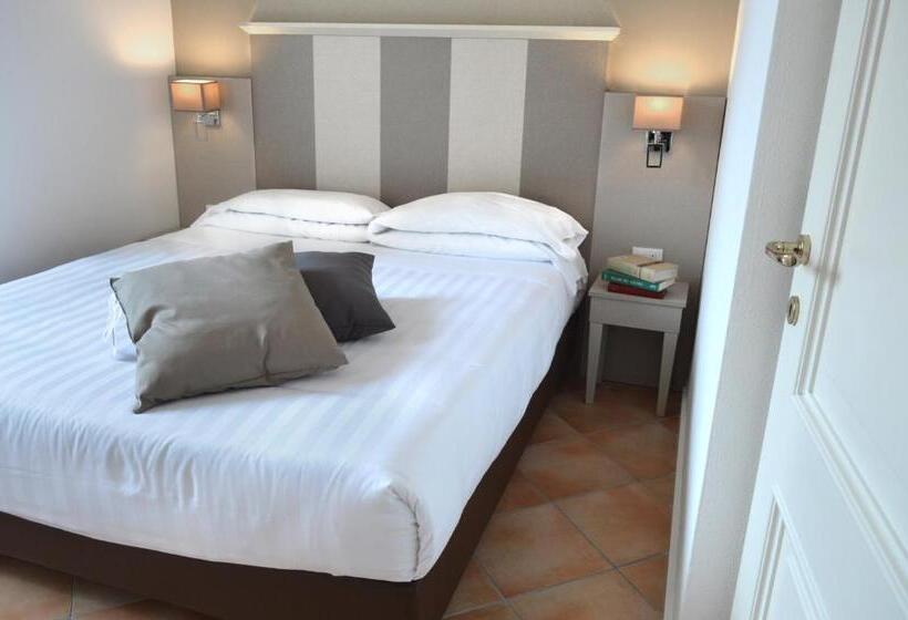 سوئیت با بالکن, Gajeta