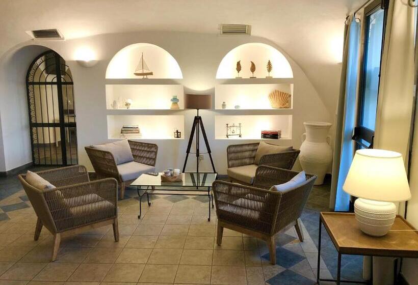 سوییت با چشمانداز دریا, Gajeta