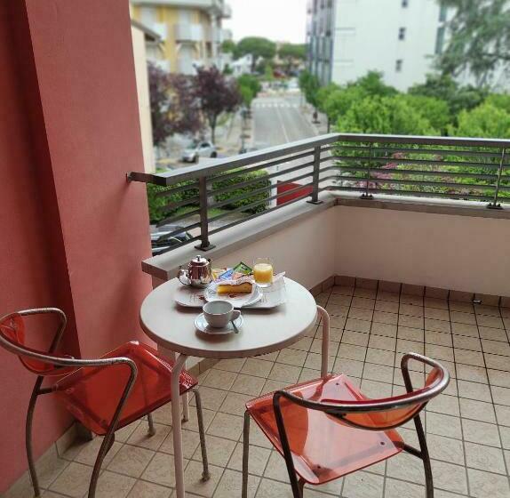 スタンダードルーム, Il Guscio