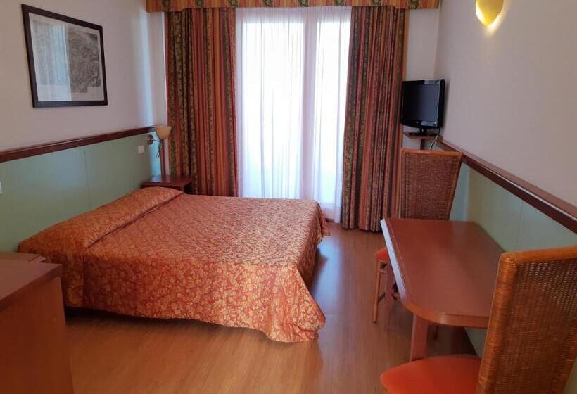 スタンダードルーム, Il Guscio