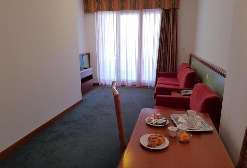 ジュニアスイート, Il Guscio