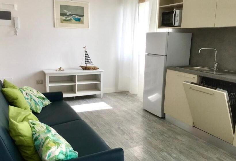 דירת חדר, La Coccinella