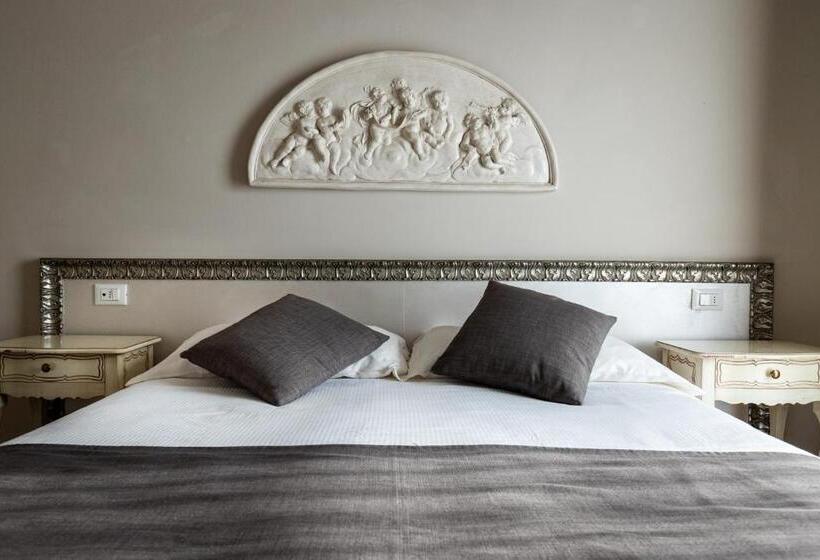 Comfort room with view, Marconi