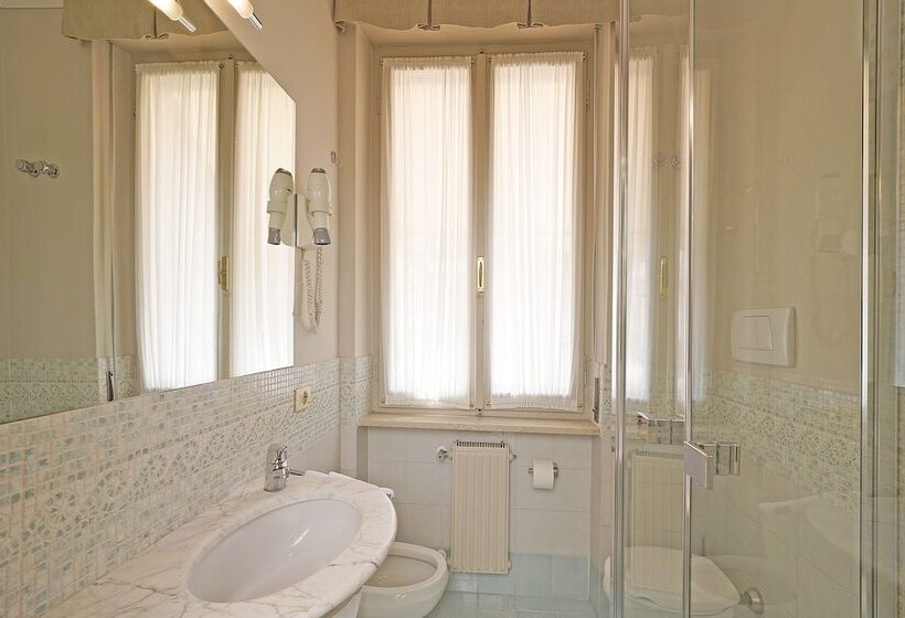 Comfort room with view, Marconi