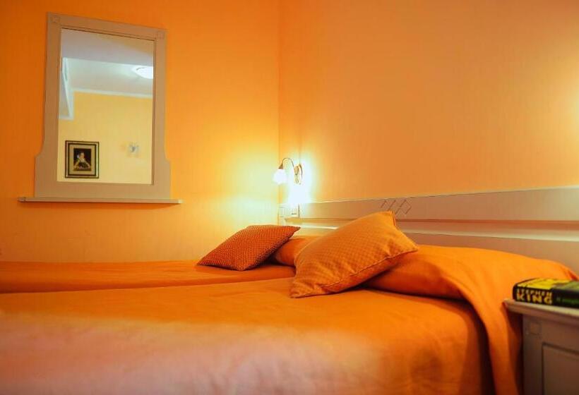 اتاق استاندارد, Marisa