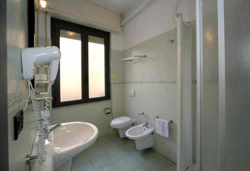 اتاق استاندارد, Marisa