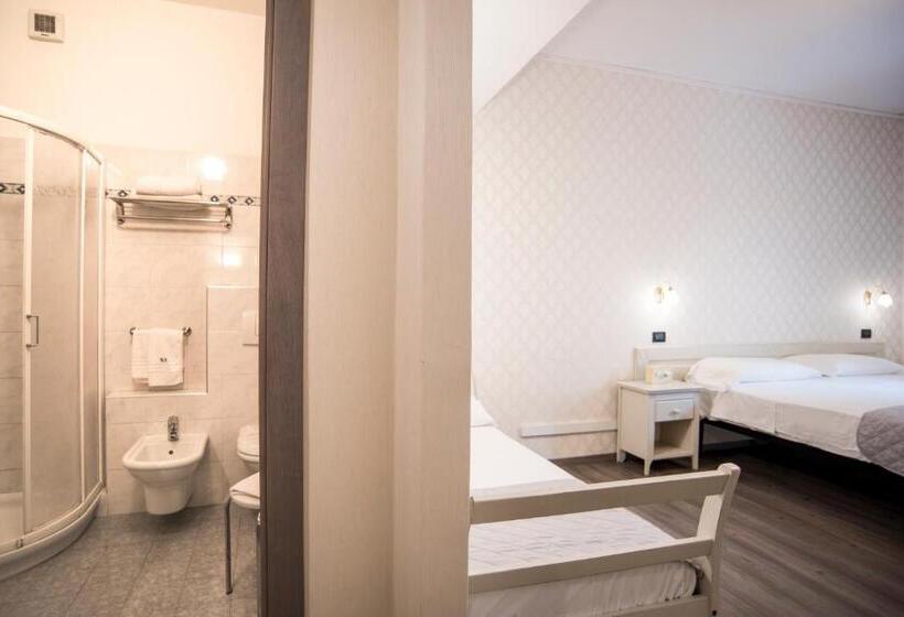 اتاق استاندارد چهار تخته, Marisa