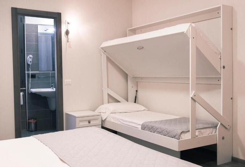 اتاق استاندارد چهار تخته, Marisa