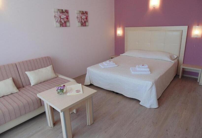 سوییت خانوادگی, Relax Holiday Complex & Spa