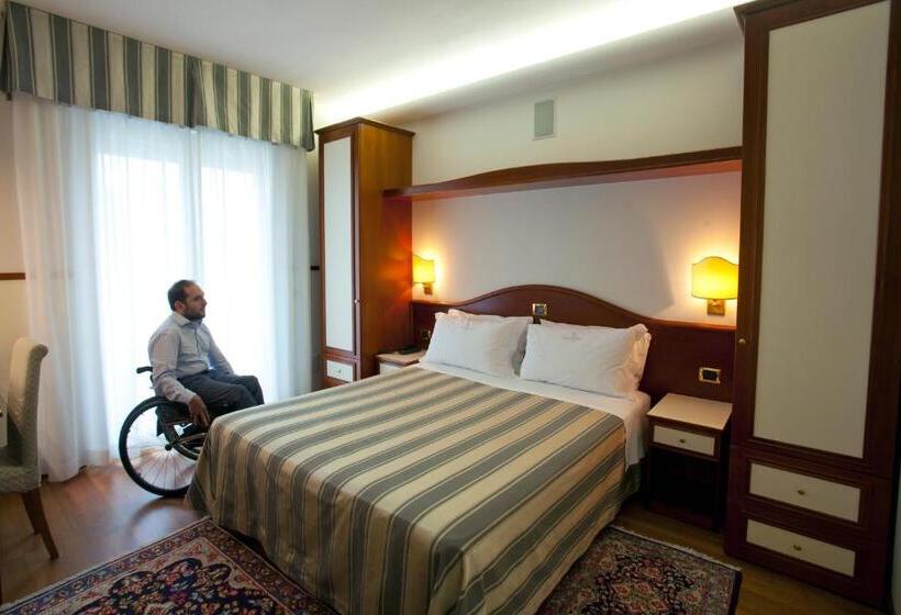 غرفة قياسية إطلالة جانبية علي البحر, S Vidi Miramare & Delfino