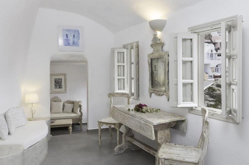 חדר סטנדרט לשלושה, Sweet