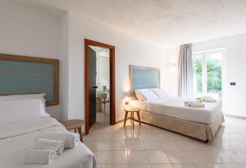 スタンダード４人部屋, B&b Hotel Ischia San Nicola