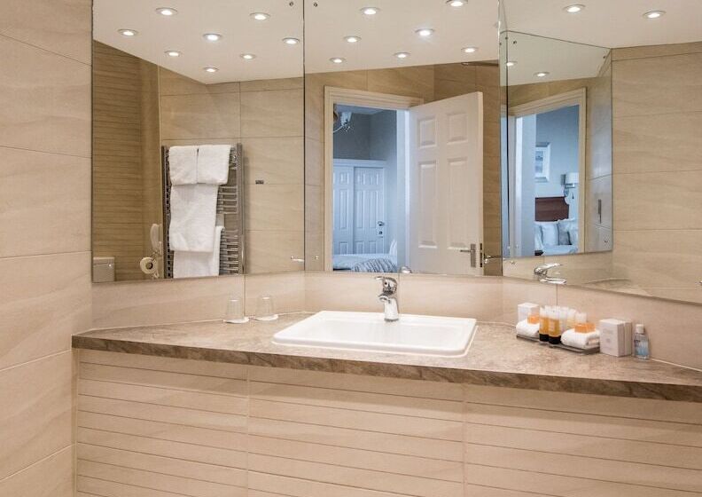 Номер Deluxe Вид на Море, The Victoria Hotel & Source Spa