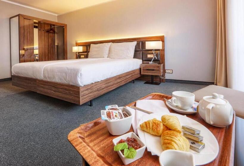 דירת חדר דלוקס, Weneda