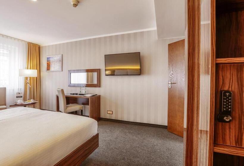 דירת חדר דלוקס, Weneda