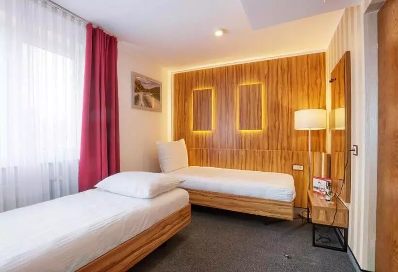 Standard-huone, Weneda
