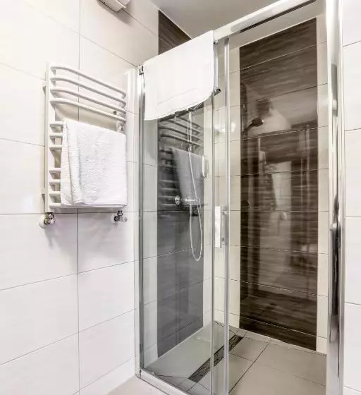 Standard-huone, Weneda