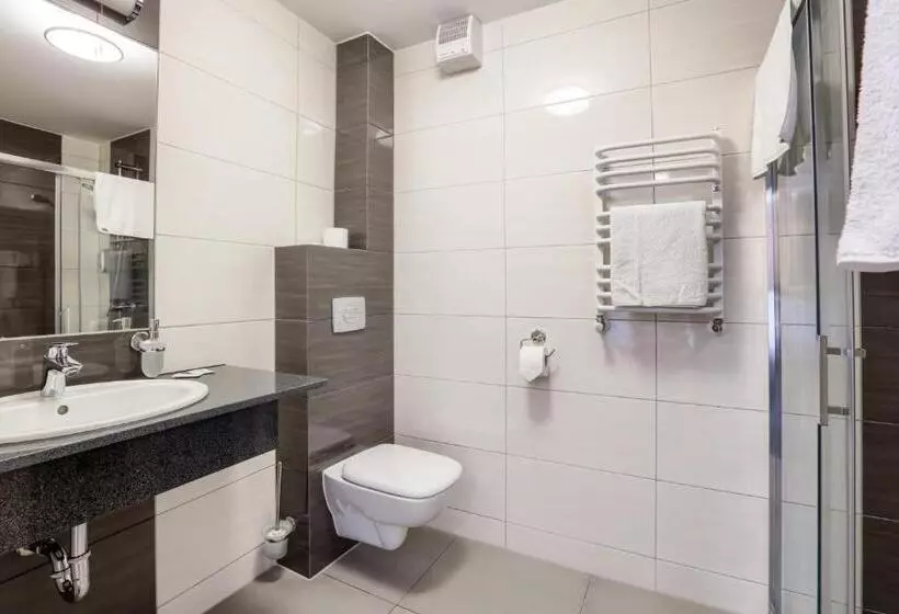 Standard-huone, Weneda