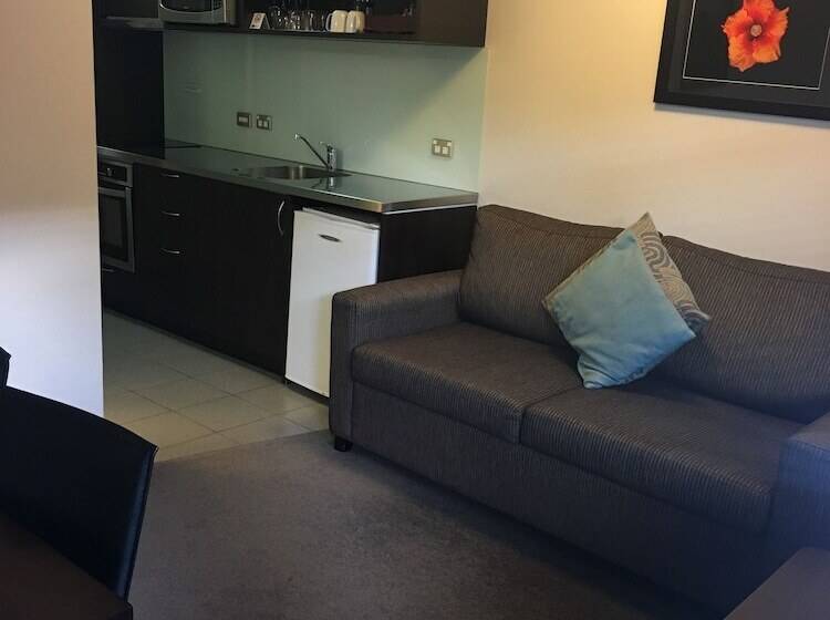 استوديو إدارى, Abaco On Jervois