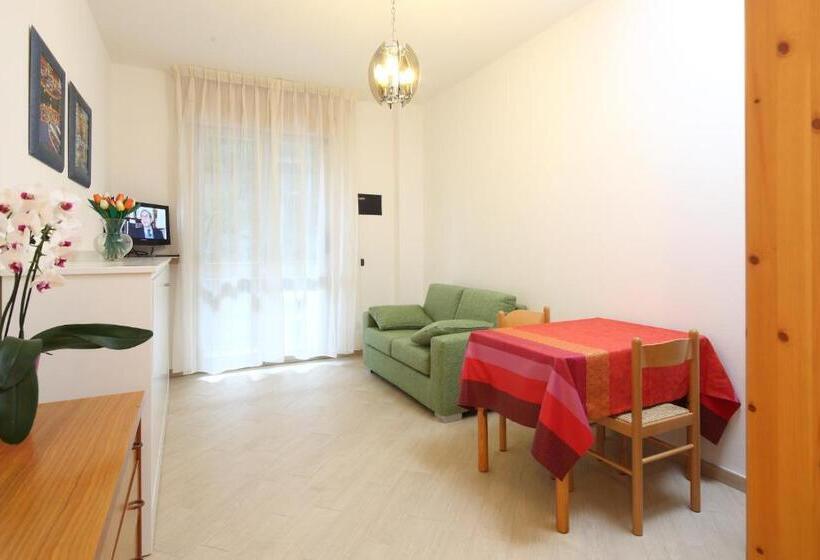 إستوديو قياسى, Residence Hotel Kriss