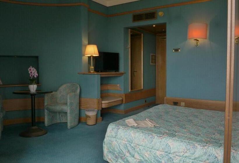 غرفة ديلوكس, 501