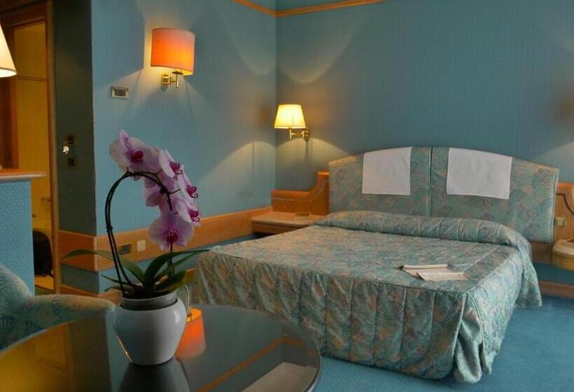 غرفة ديلوكس, 501