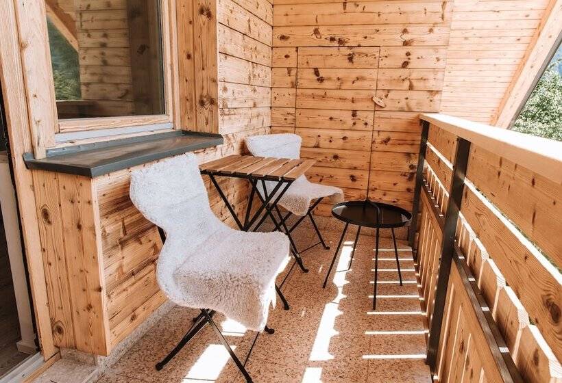 استودیو ساده, Apartmaji Triglav