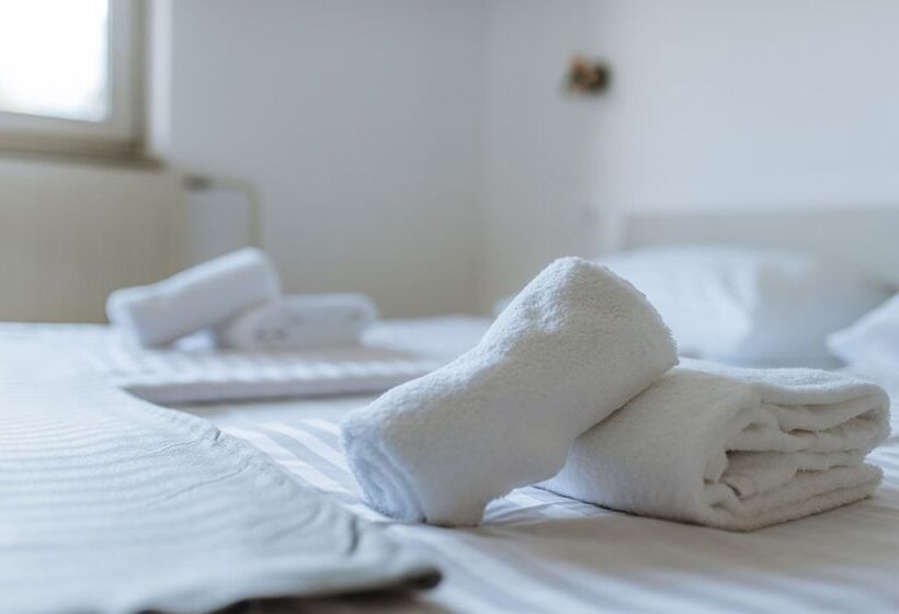 استودیو استاندارد با تختخواب سفری, Apartmaji Triglav