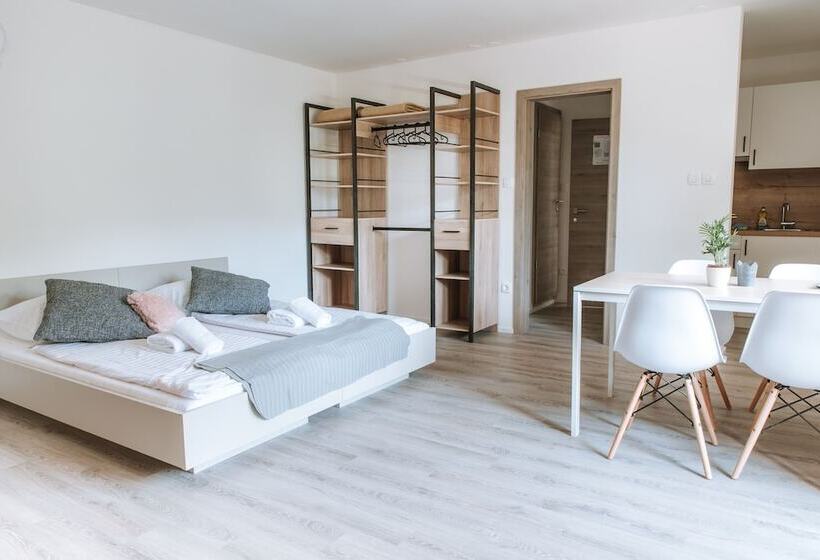 استودیو استاندارد با تختخواب سفری, Apartmaji Triglav