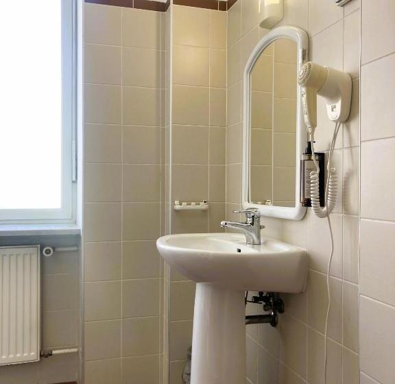 Quarto Estandar Individual, łazienkowski