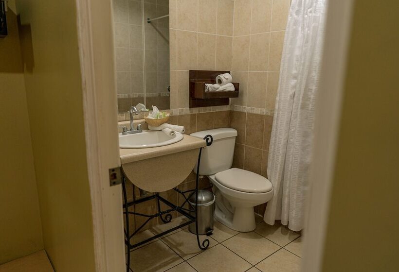 اتاق استاندارد سه نفره, Casona Del Lago