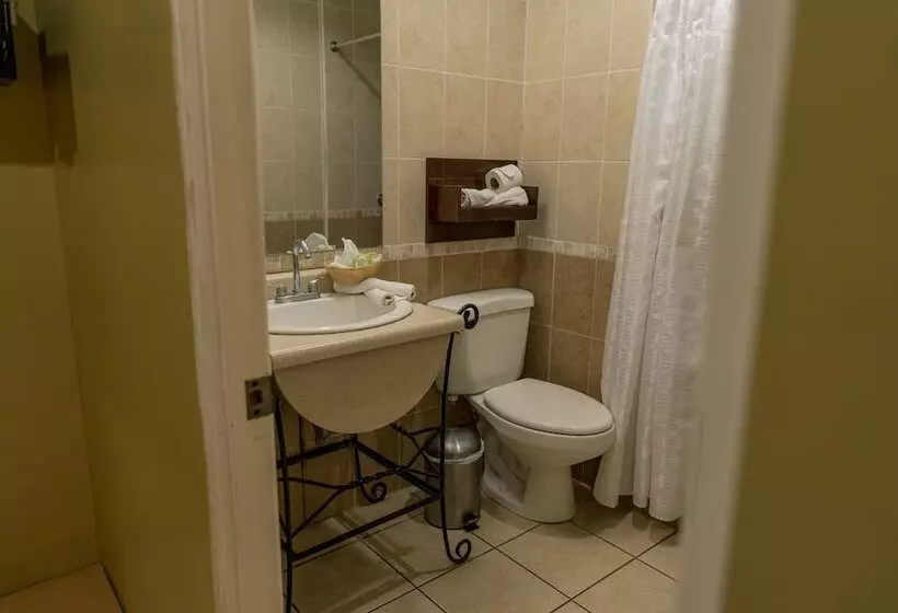 اتاق استاندارد سه نفره, Casona Del Lago