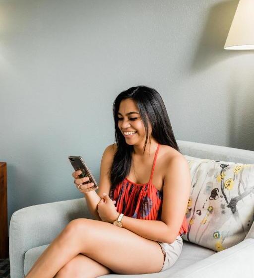 اتاق استاندارد, Century