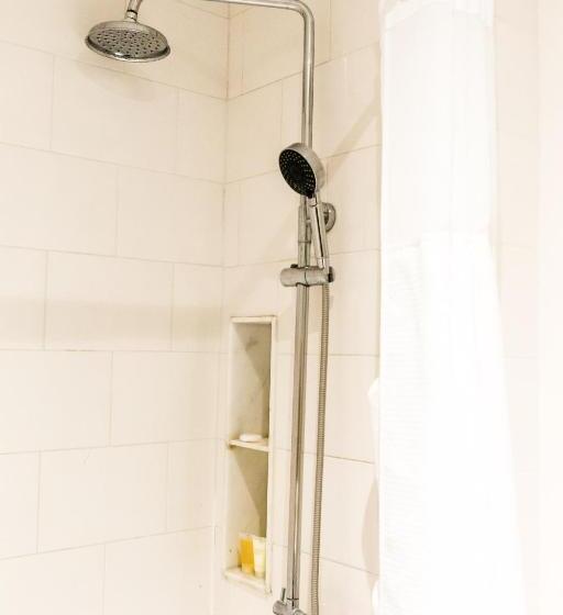 اتاق استاندارد, Century